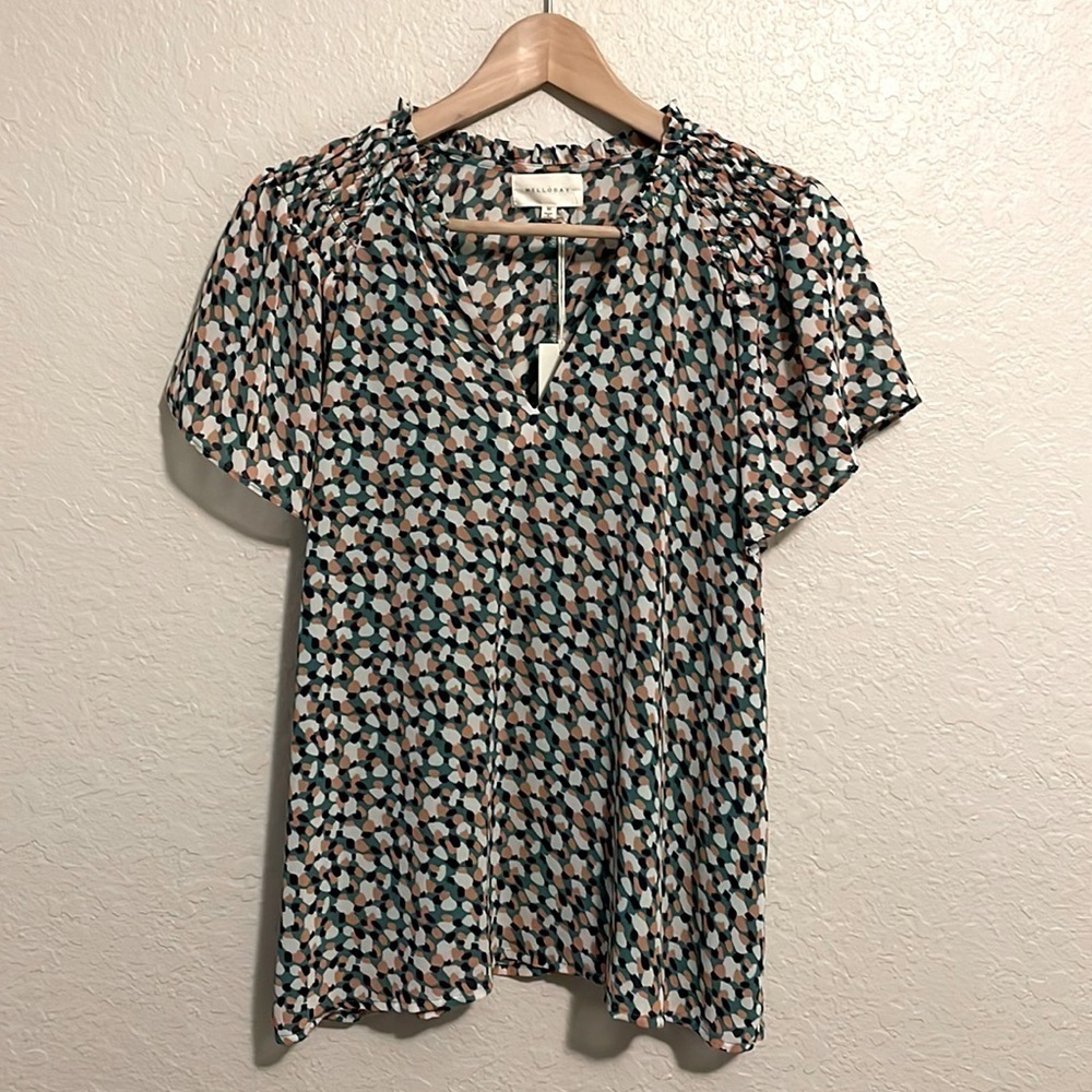 Melloday Women’s Geometric Flutter Sleeve Top Size M NEW